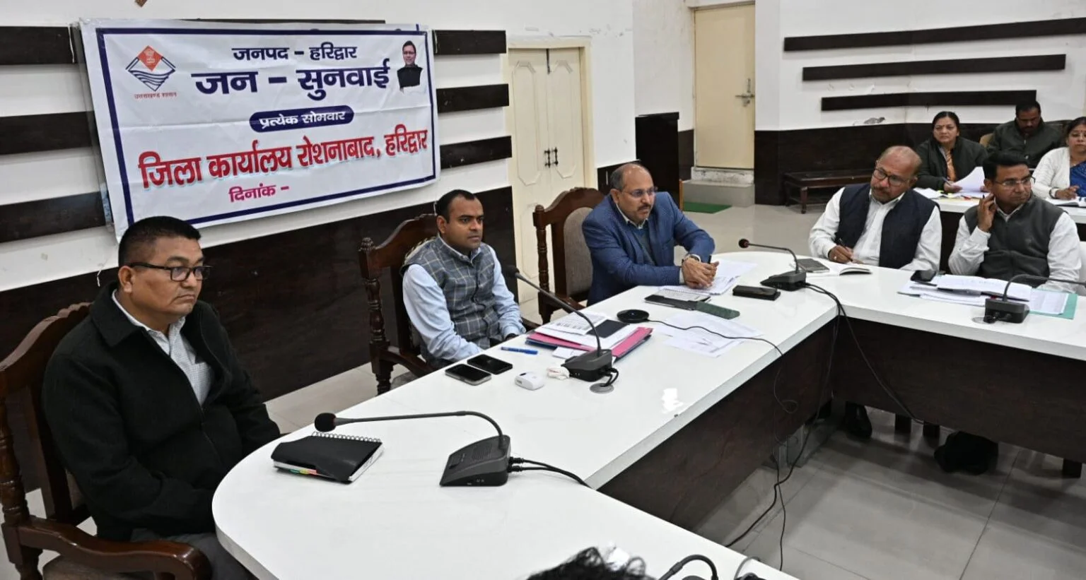 हरिद्वार: शत-प्रतिशत बजट खर्च करने के निर्देश, डीएम मयूर दीक्षित ने की योजनाओं की सख्त समीक्षा